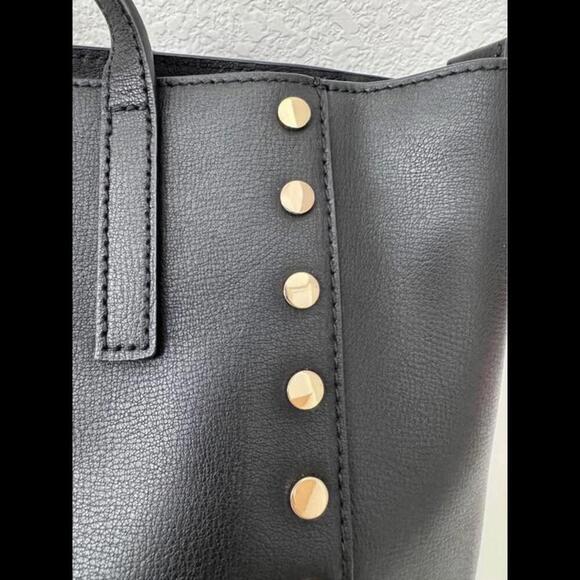 MICHAEL KORS Rivington Stud Black Tote Bag - Picture 4 of 6
